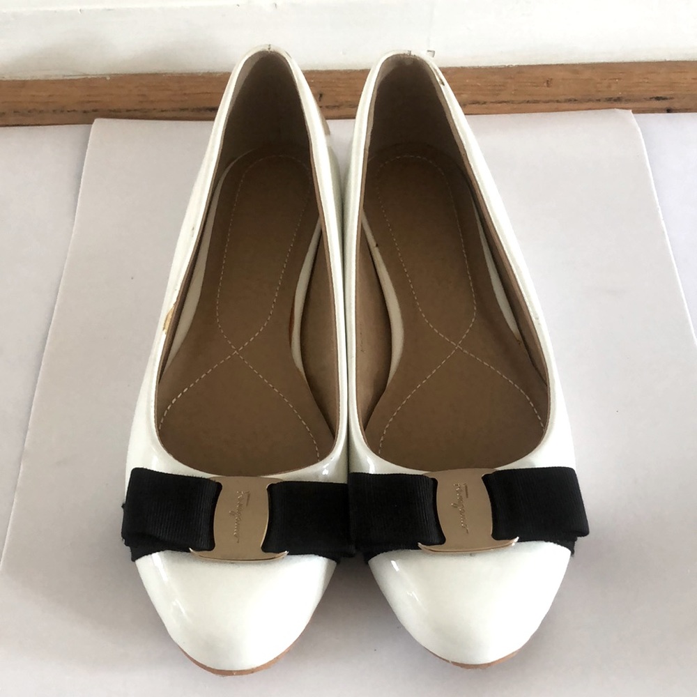 Brand New!! White Ballet Flat Shoes Gem